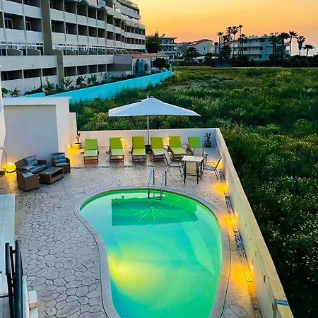 White&Blue Luxury Suites イアリソス エクステリア 写真