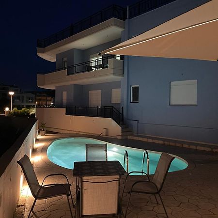 White&Blue Luxury Suites イアリソス エクステリア 写真