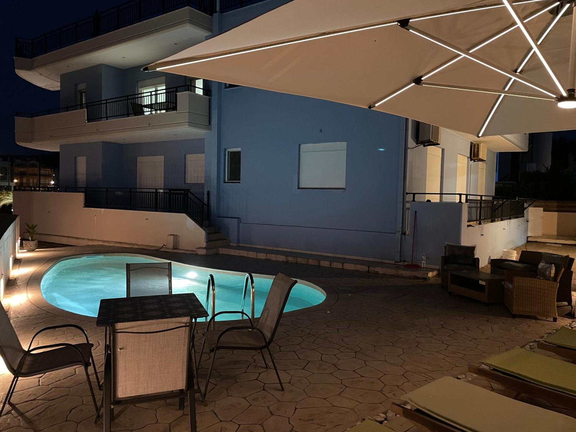 White&Blue Luxury Suites イアリソス エクステリア 写真